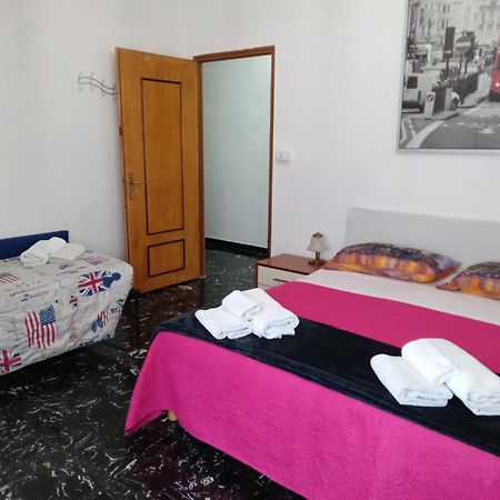 Homebetty Vado Ligure Exteriér fotografie